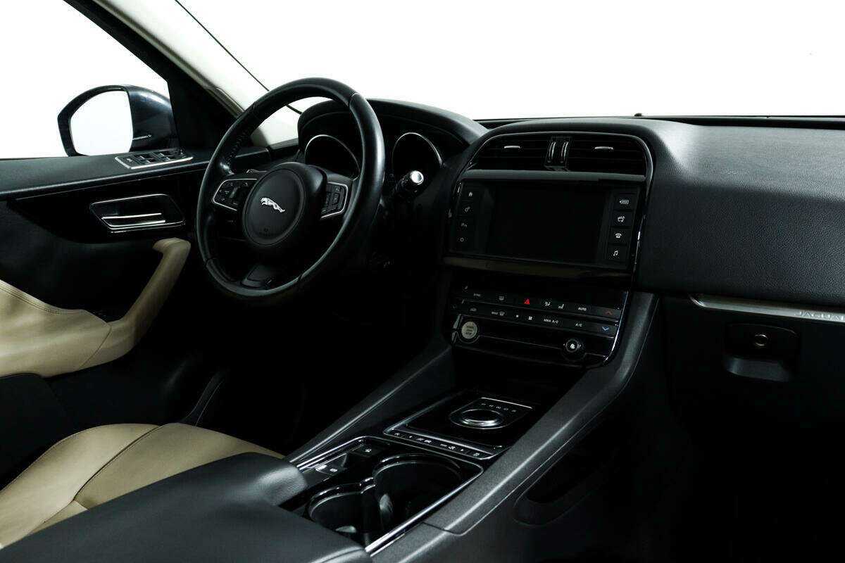 Купить Jaguar F-Pace, 2016, 124 569 км, фото №9