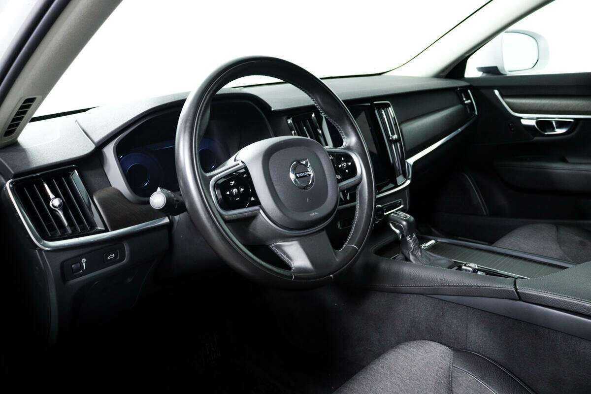 Купить Volvo V90 Cross Country, 2020, 169 273 км, фото №13