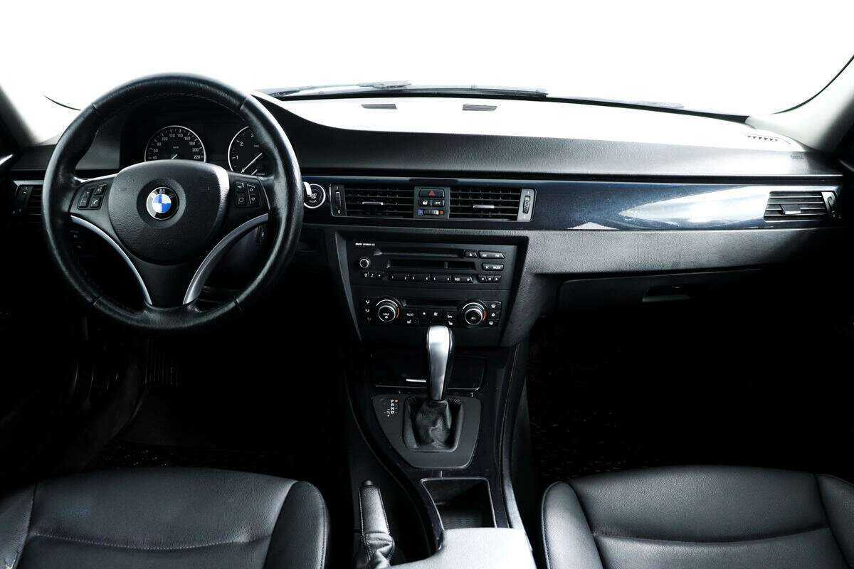 Купить BMW 3 серии 320i, 2010, 262 734 км, фото №11