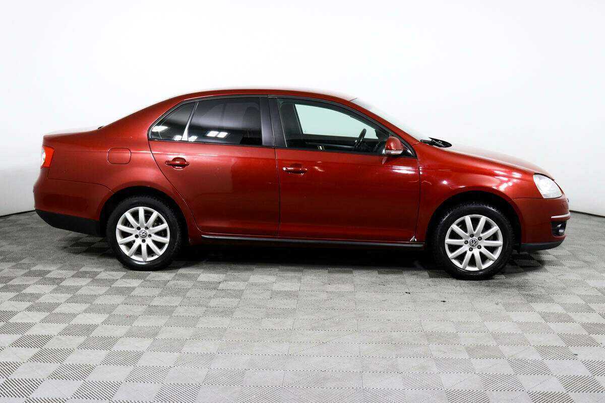 Купить Volkswagen Jetta, 2010, 159 100 км, фото №4