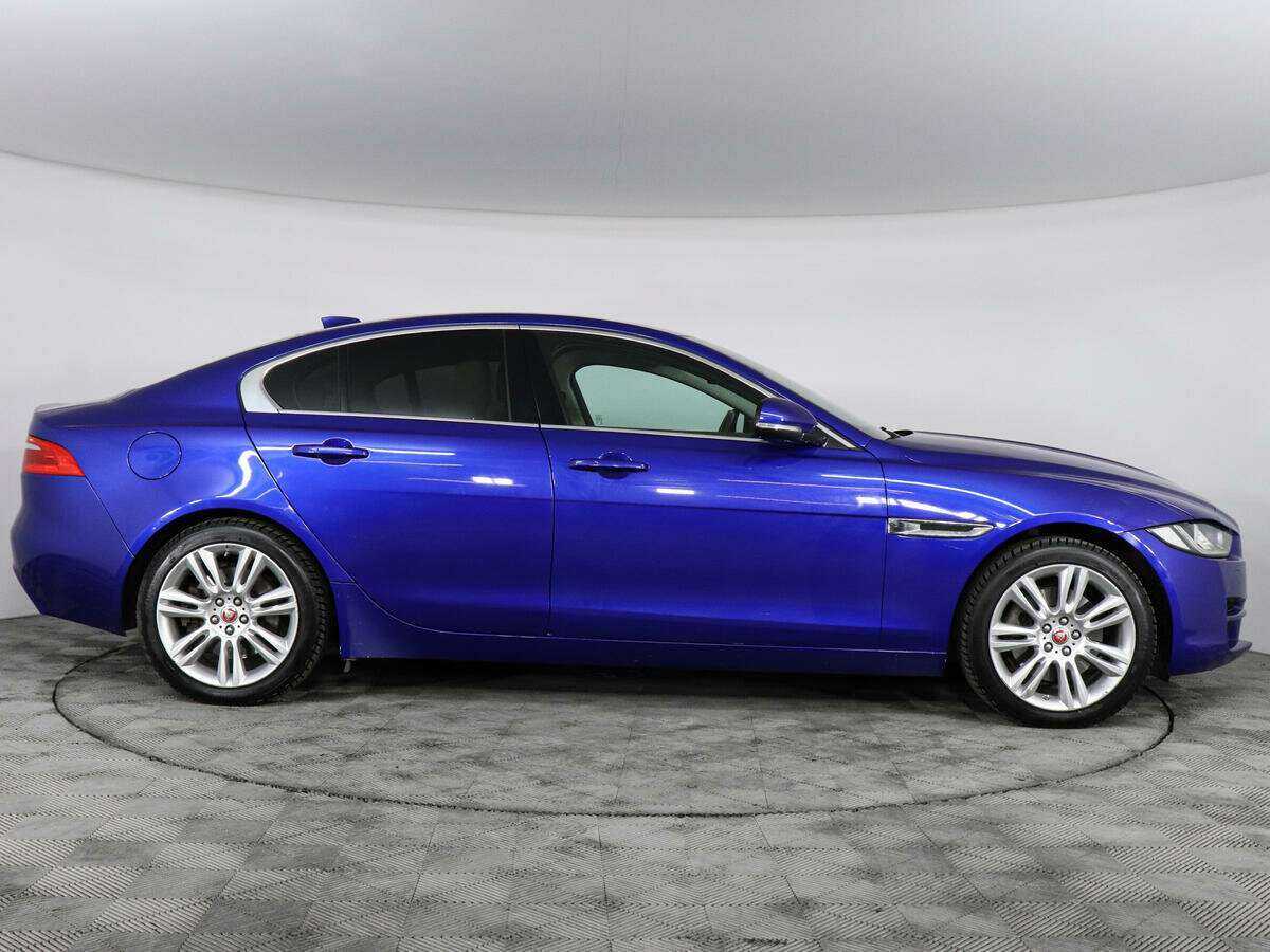 Jaguar XE