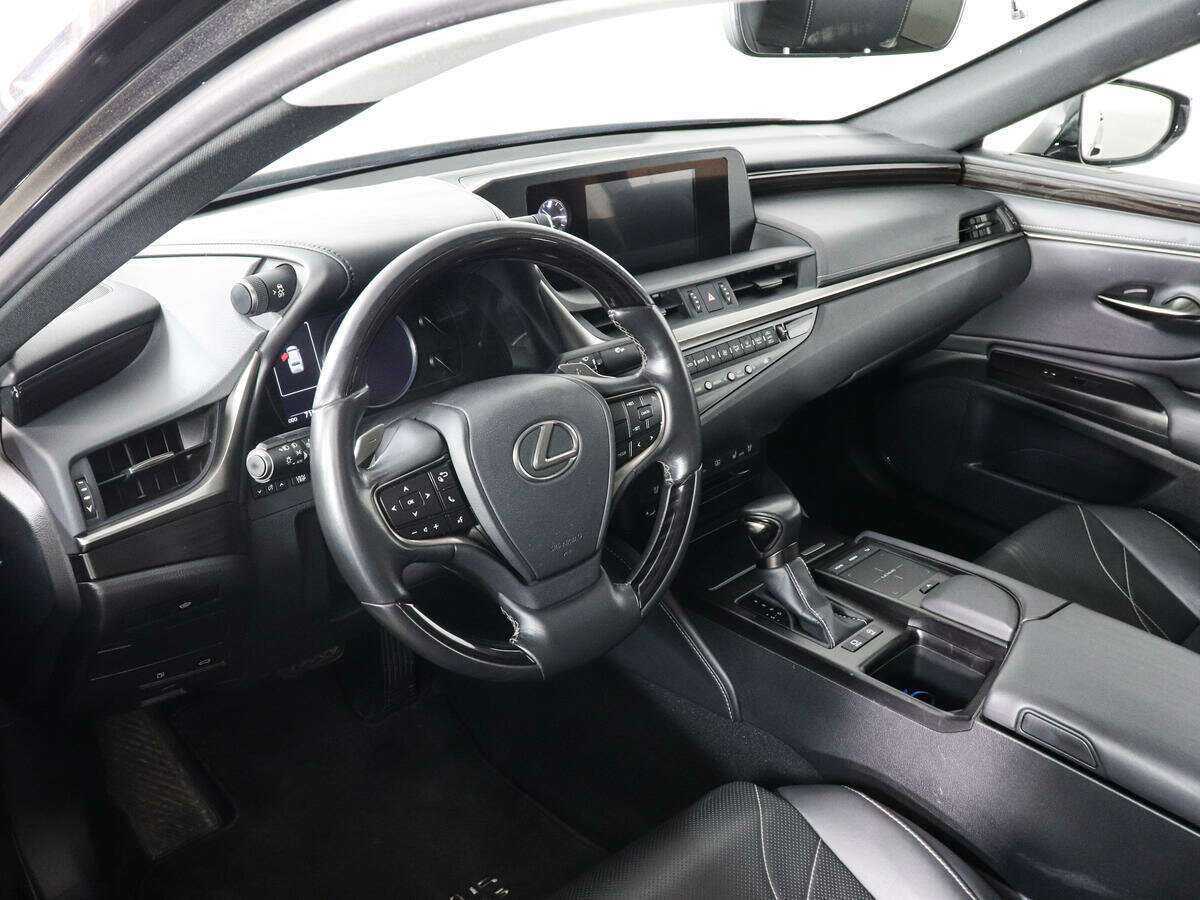 Купить Lexus ES 250, 2019, 71 650 км, фото №9