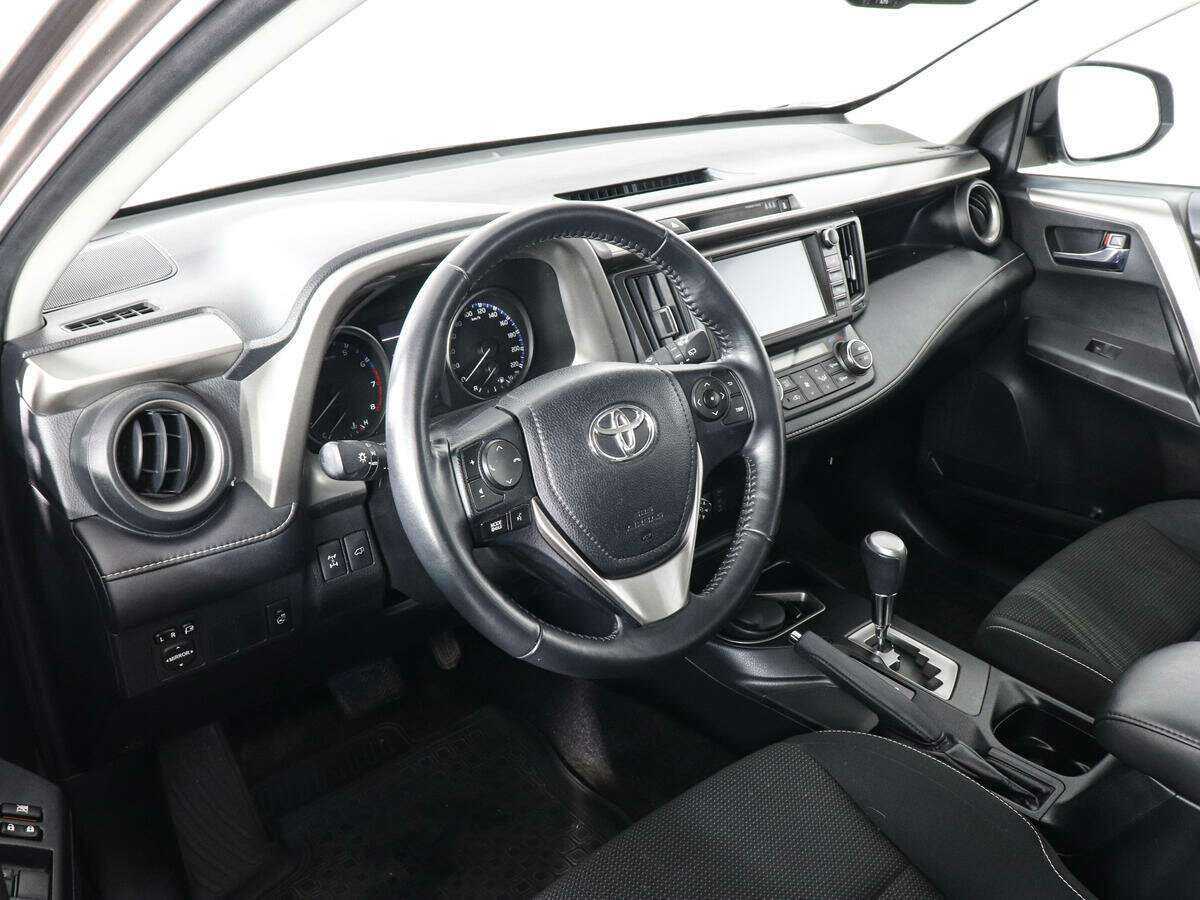 Купить Toyota RAV4, 2019, 45 200 км, фото №9