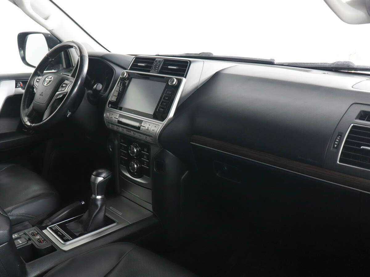 Купить Toyota Land Cruiser Prado, 2019, 71 000 км, фото №10