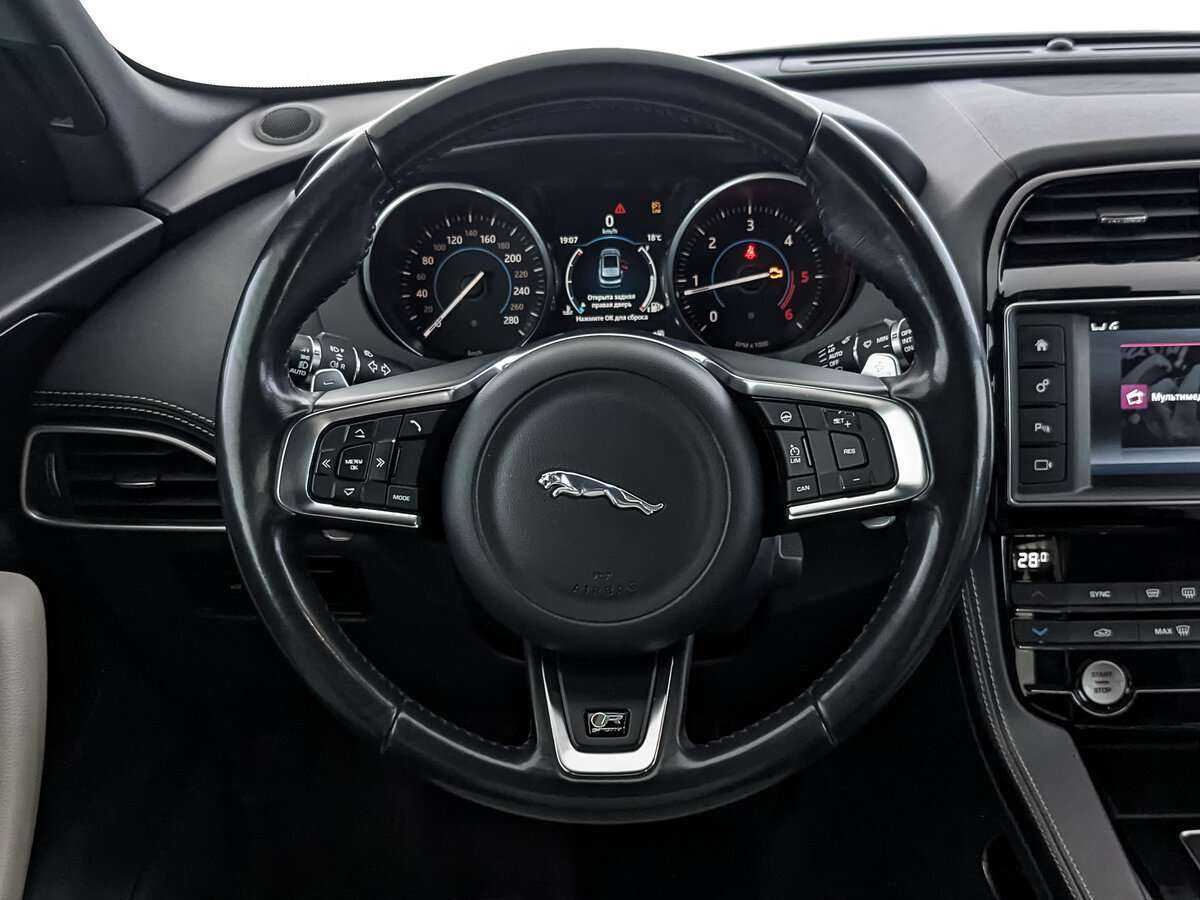 Купить Jaguar F-Pace, 2017, 62 504 км, фото №18