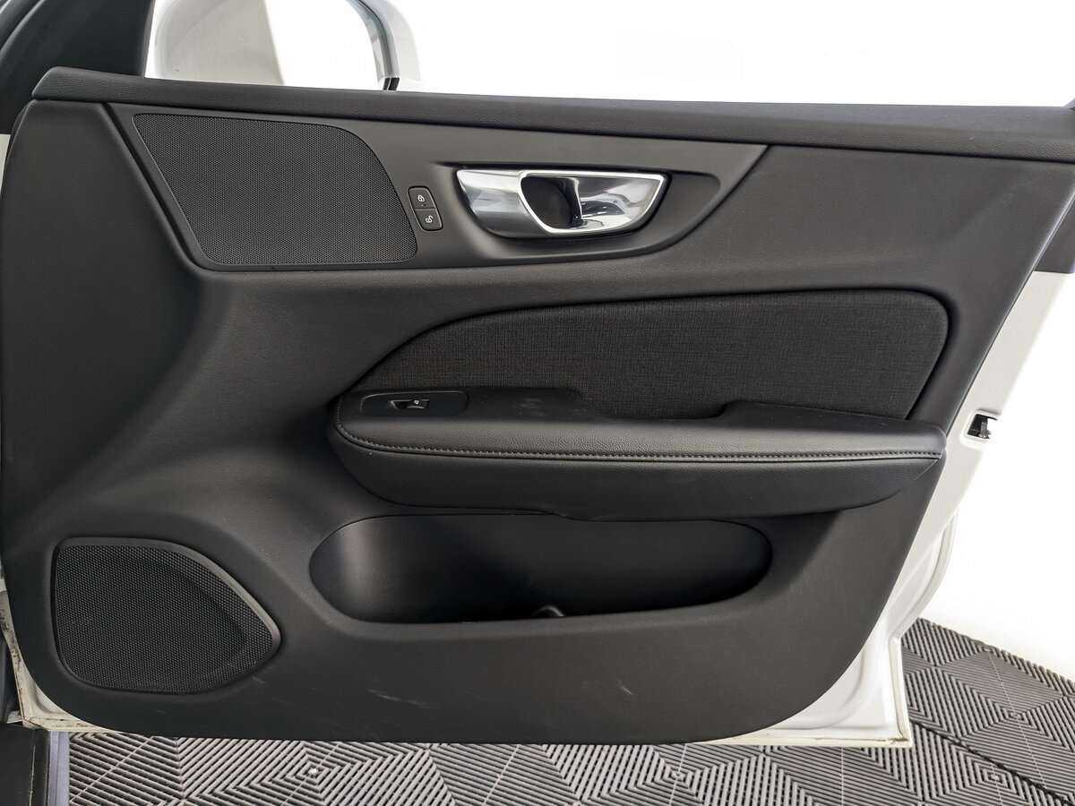 Купить Volvo V60 Cross Country, 2021, 24 957 км, фото №19