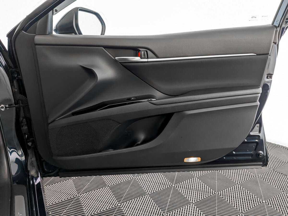 Купить Toyota Camry, 2020, 117 733 км, фото №17