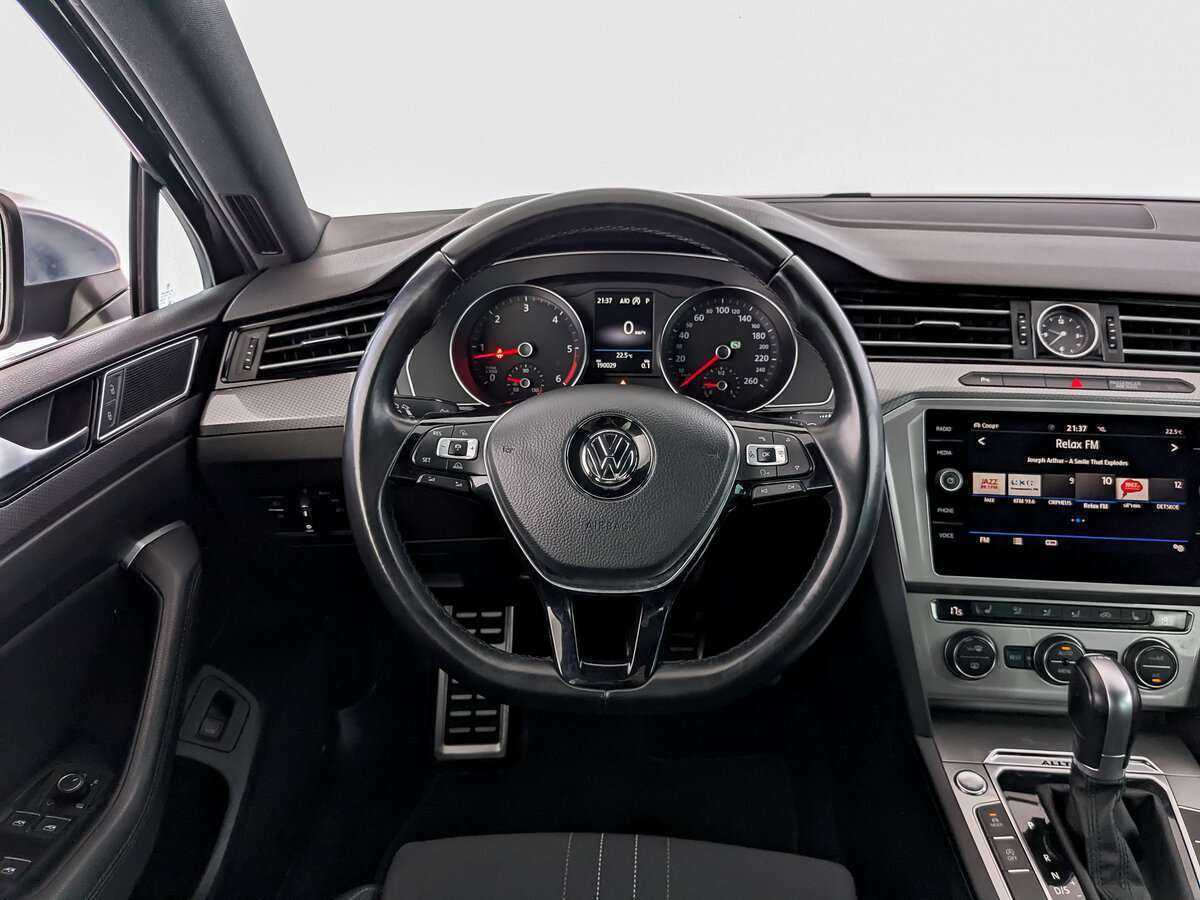 Купить Volkswagen Passat Alltrack, 2018, 188 183 км, фото №23