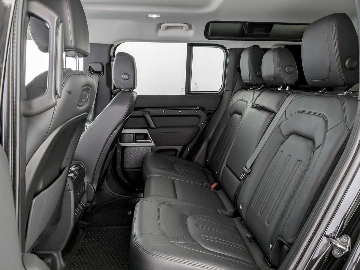 Купить Land Rover Defender 110, 2021, 71 334 км, фото №9