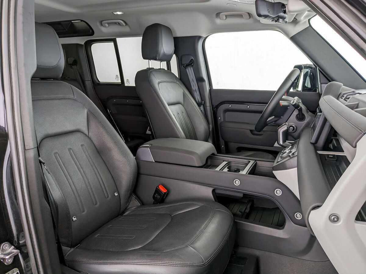 Купить Land Rover Defender 110, 2021, 71 334 км, фото №18