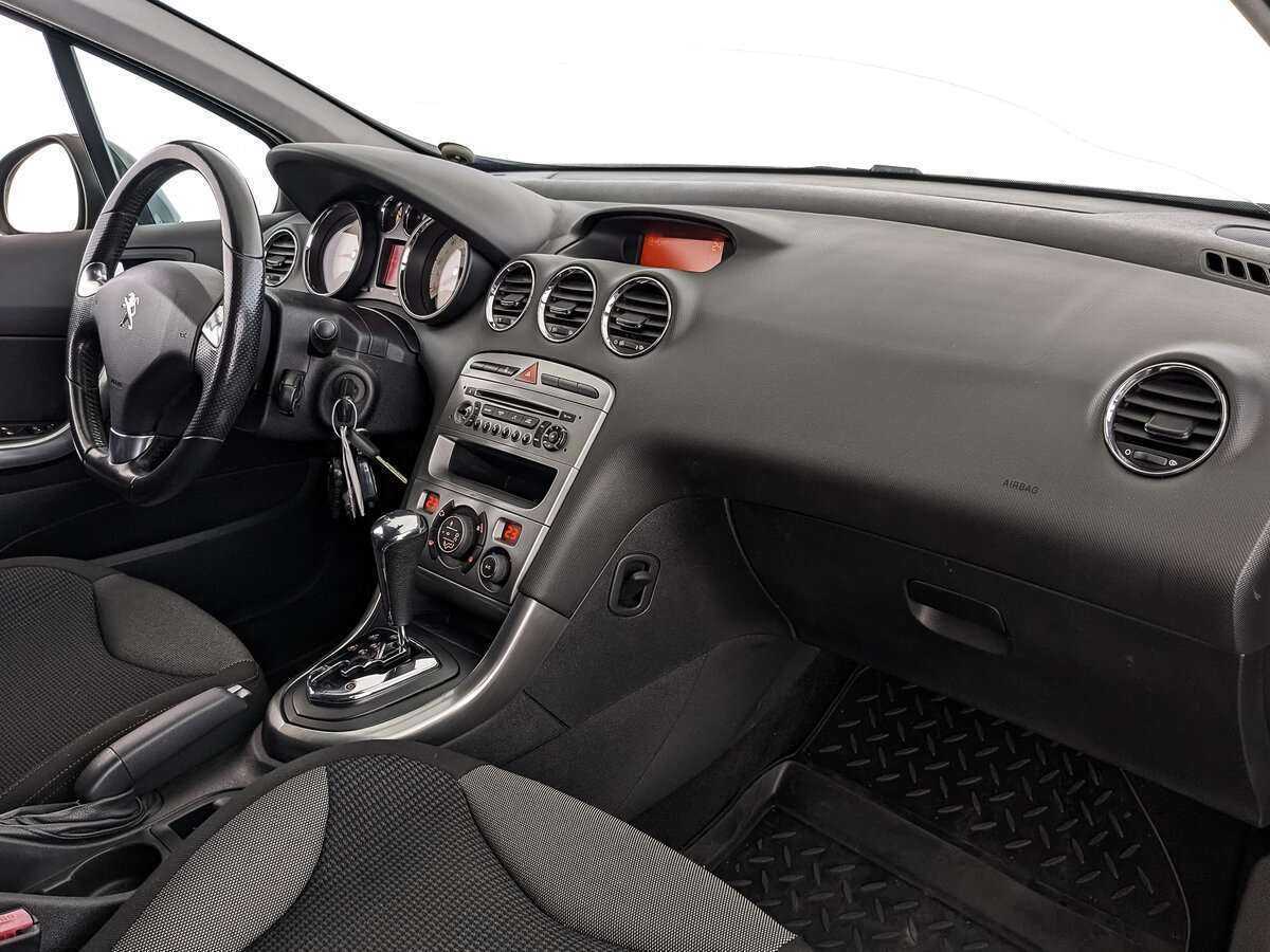 Купить Peugeot 308, 2011, 114 000 км, фото №9