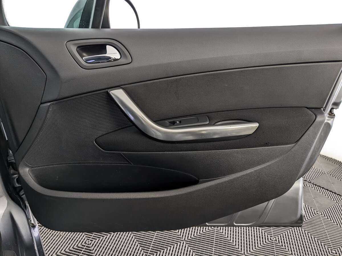 Купить Peugeot 308, 2011, 114 000 км, фото №21