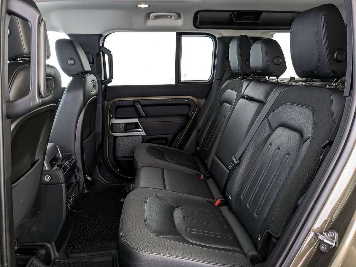 Купить Land Rover Defender 110, 2020, 86 033 км, фото №14