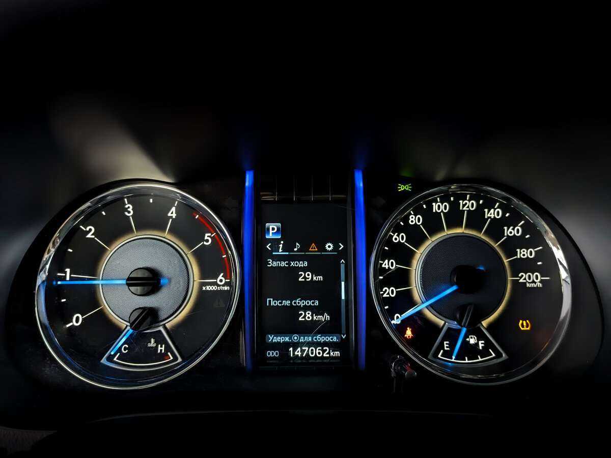 Купить Toyota Fortuner, 2019, 148 000 км, фото №11