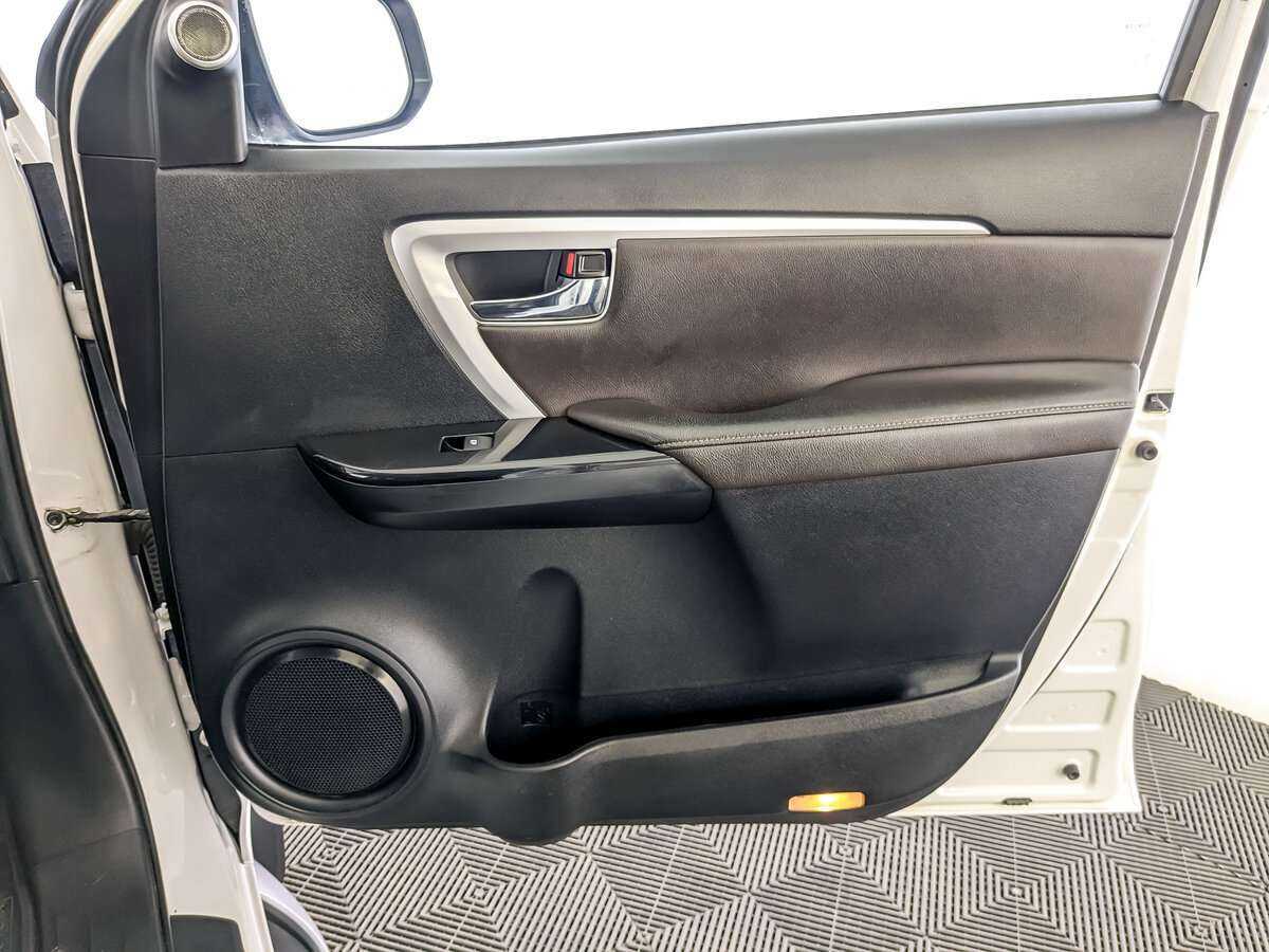 Купить Toyota Fortuner, 2019, 148 000 км, фото №21