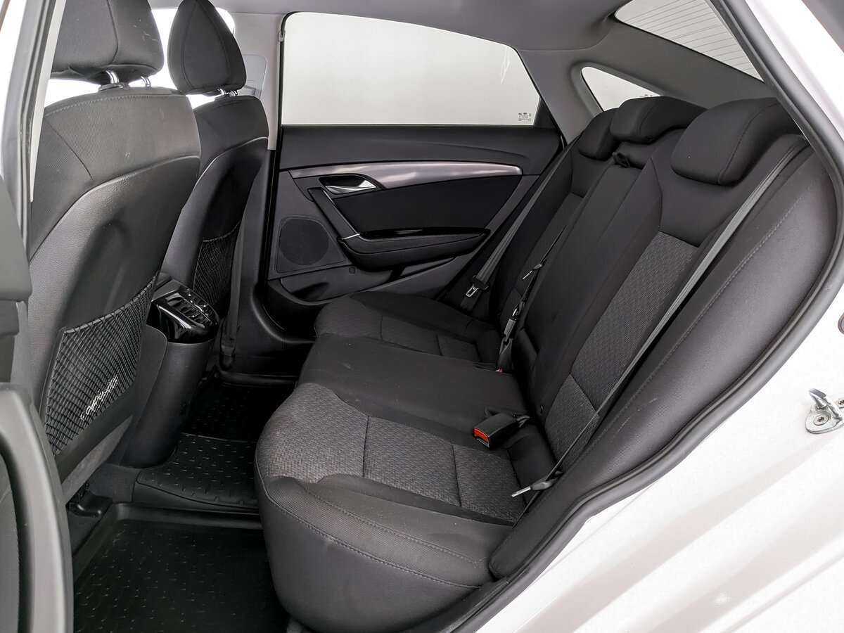 Купить Hyundai i40, 2016, 101 981 км, фото №10