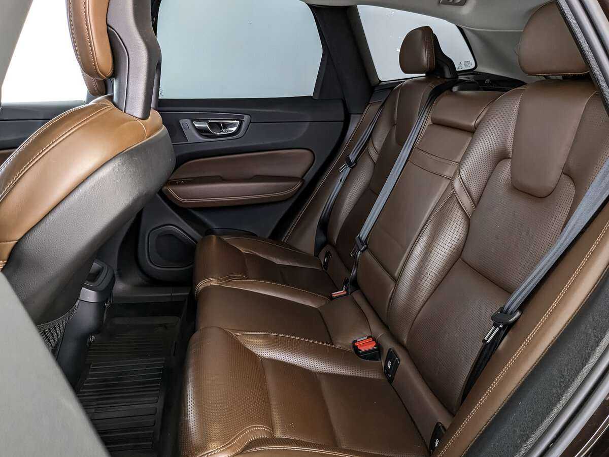 Купить Volvo XC60, 2018, 121 309 км, фото №13