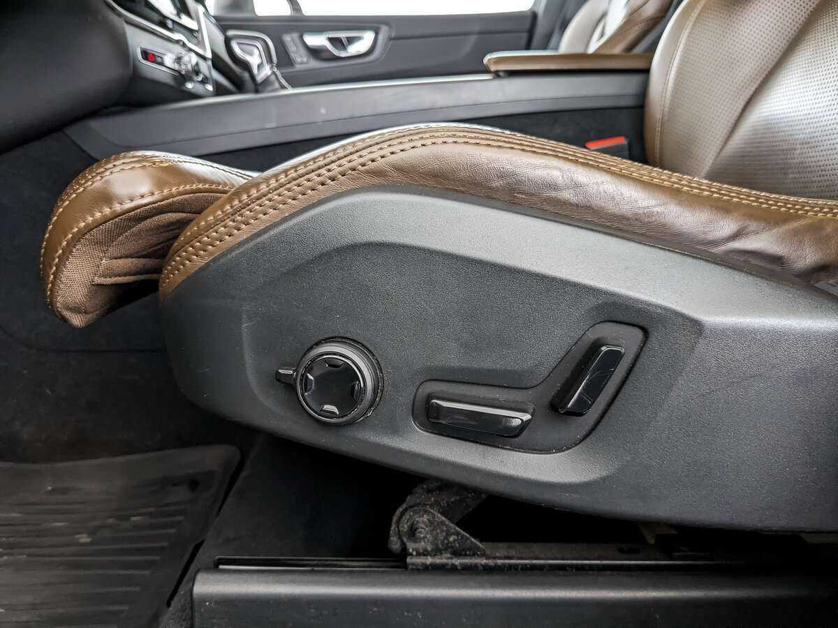 Купить Volvo XC60, 2018, 121 309 км, фото №21