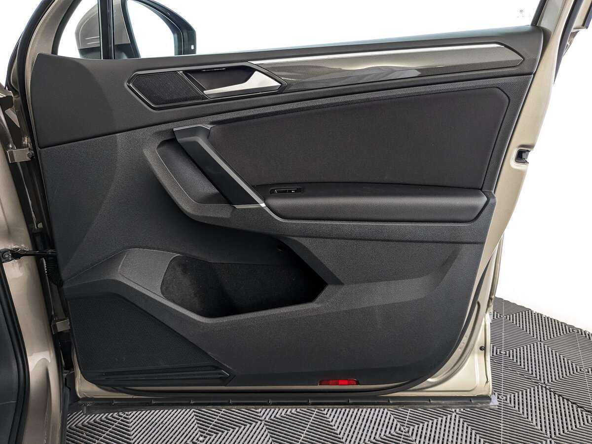 Купить Volkswagen Tiguan, 2018, 105 691 км, фото №21