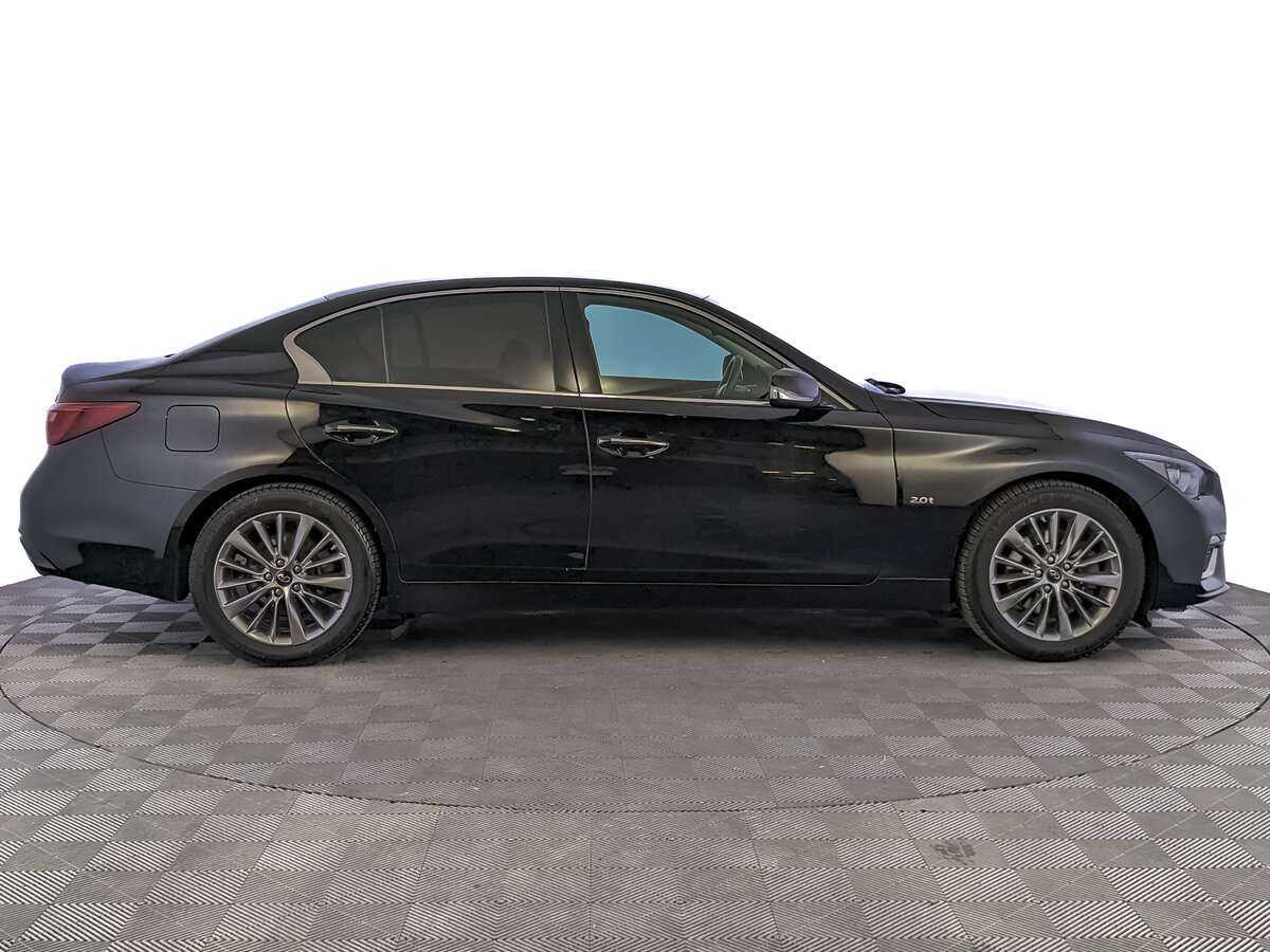 Купить Infiniti Q50, 2017, 105 811 км, фото №4