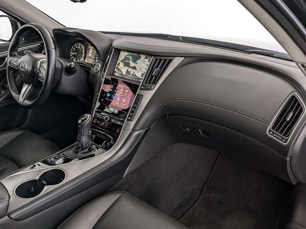 Купить Infiniti Q50, 2017, 105 811 км, фото №9