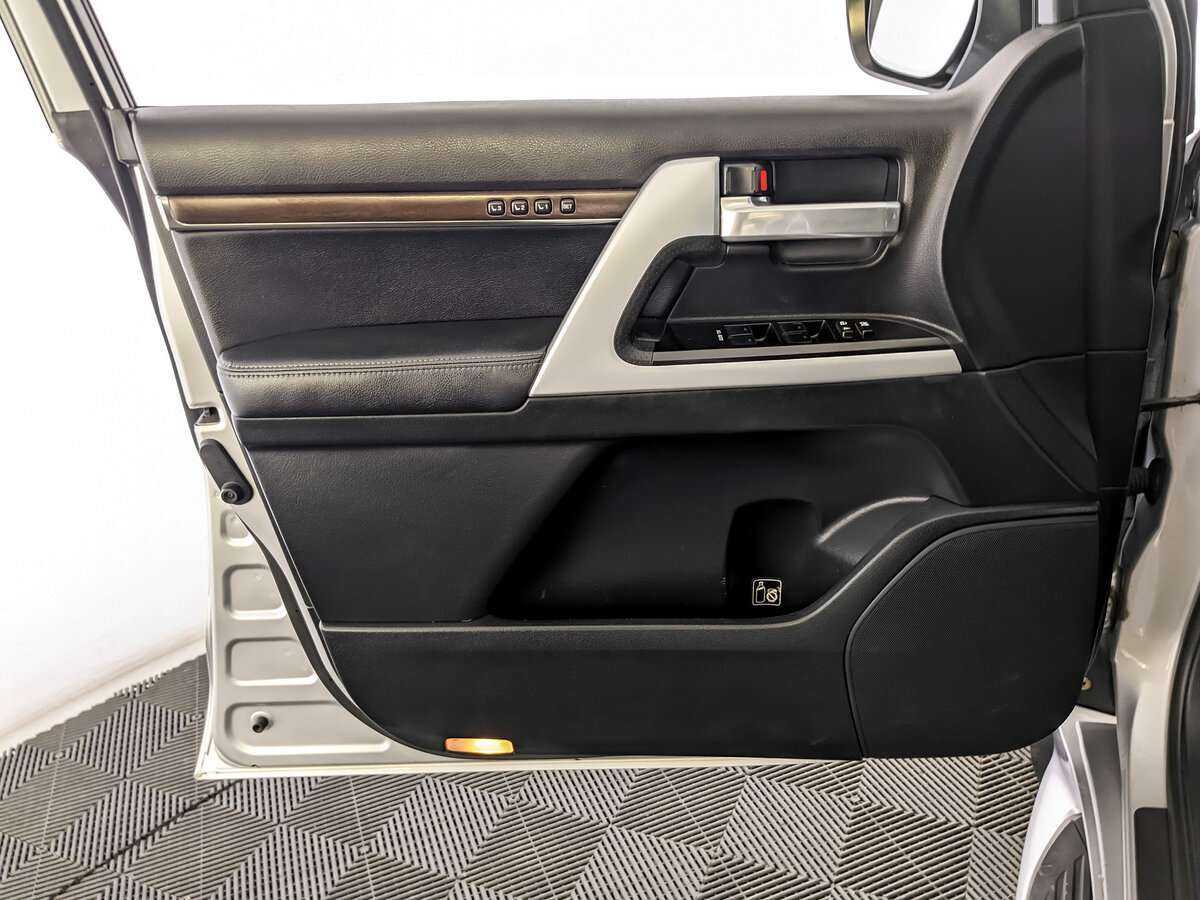 Купить Toyota Land Cruiser, 2018, 314 325 км, фото №15