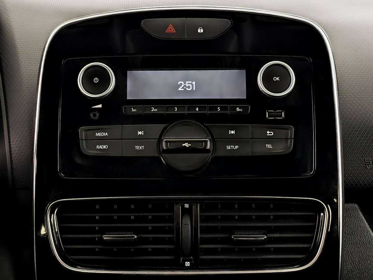 Купить Renault Clio, 2019, 130 274 км, фото №13