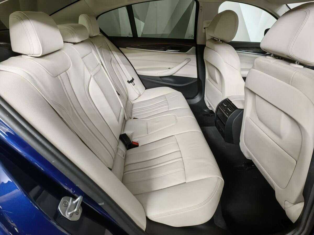 Купить BMW 5 серии 530i xDrive, 2017, 67 826 км, фото №12