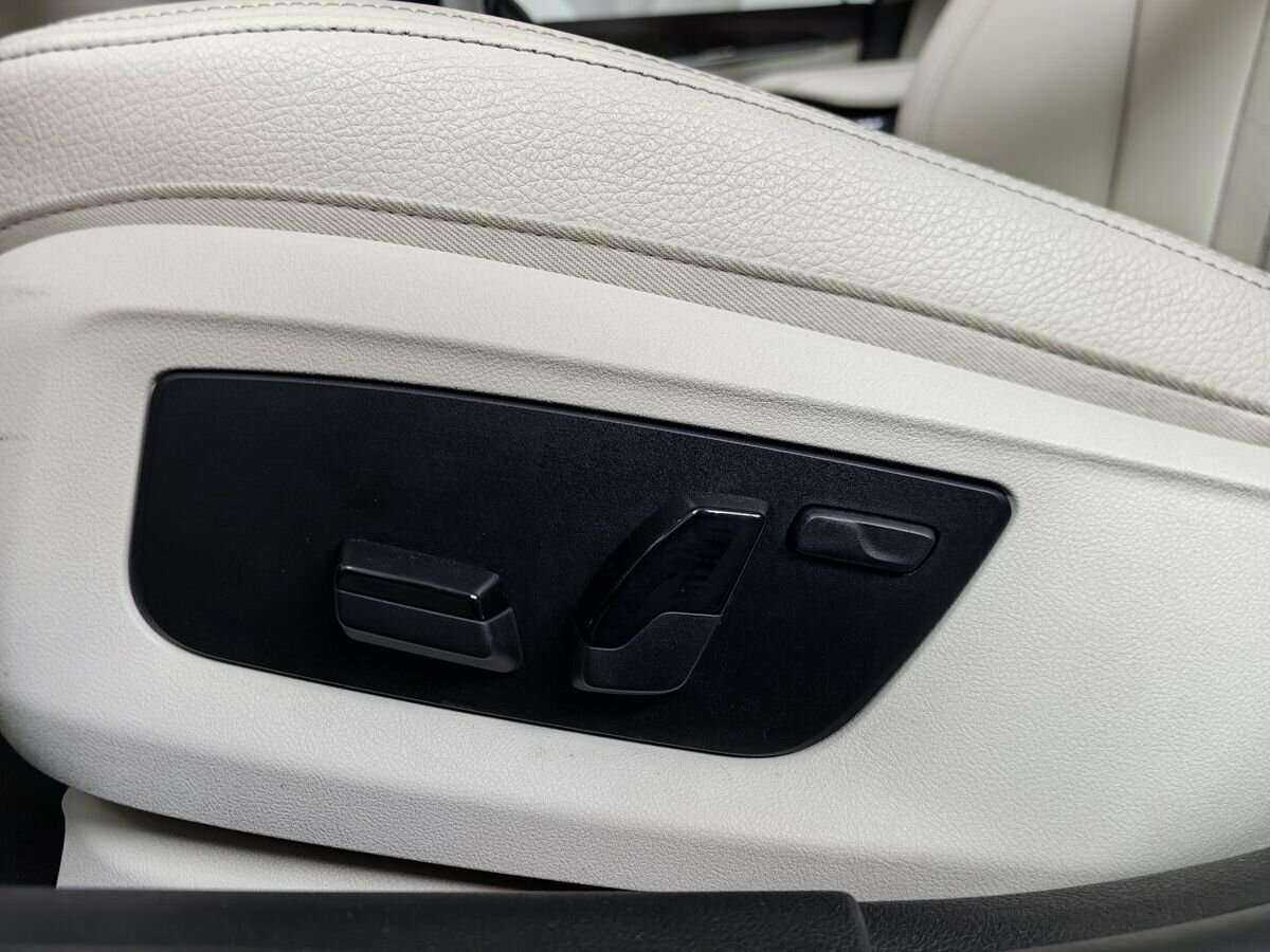 Купить BMW 5 серии 530i xDrive, 2017, 67 826 км, фото №17