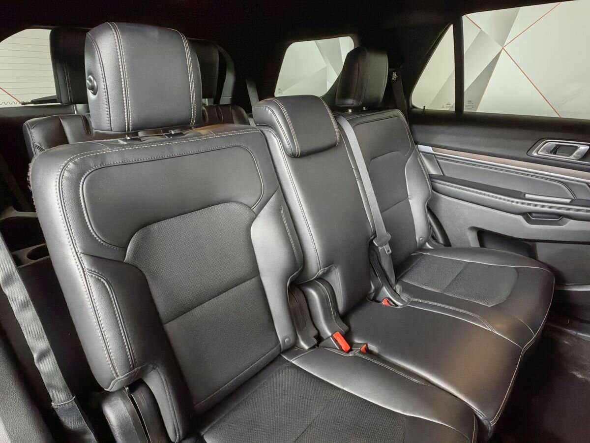 Купить Ford Explorer, 2017, 155 342 км, фото №12
