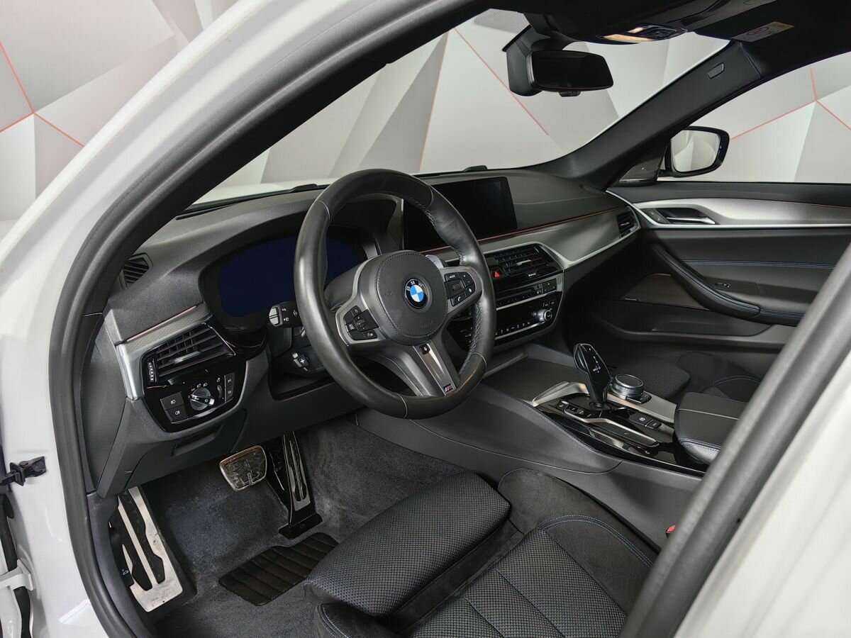 Купить BMW 5 серии 530i xDrive, 2019, 87 553 км, фото №12