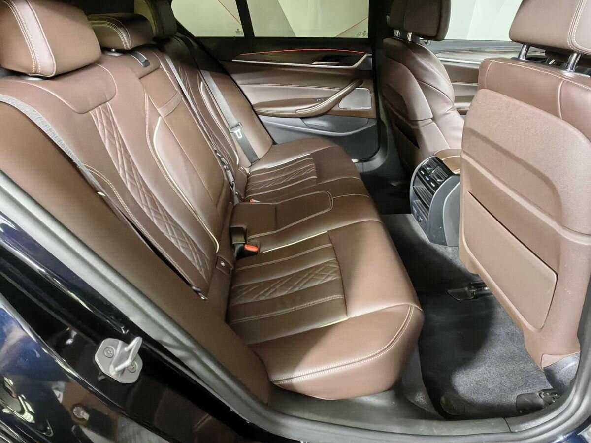 Купить BMW 5 серии 530d xDrive, 2018, 93 359 км, фото №10