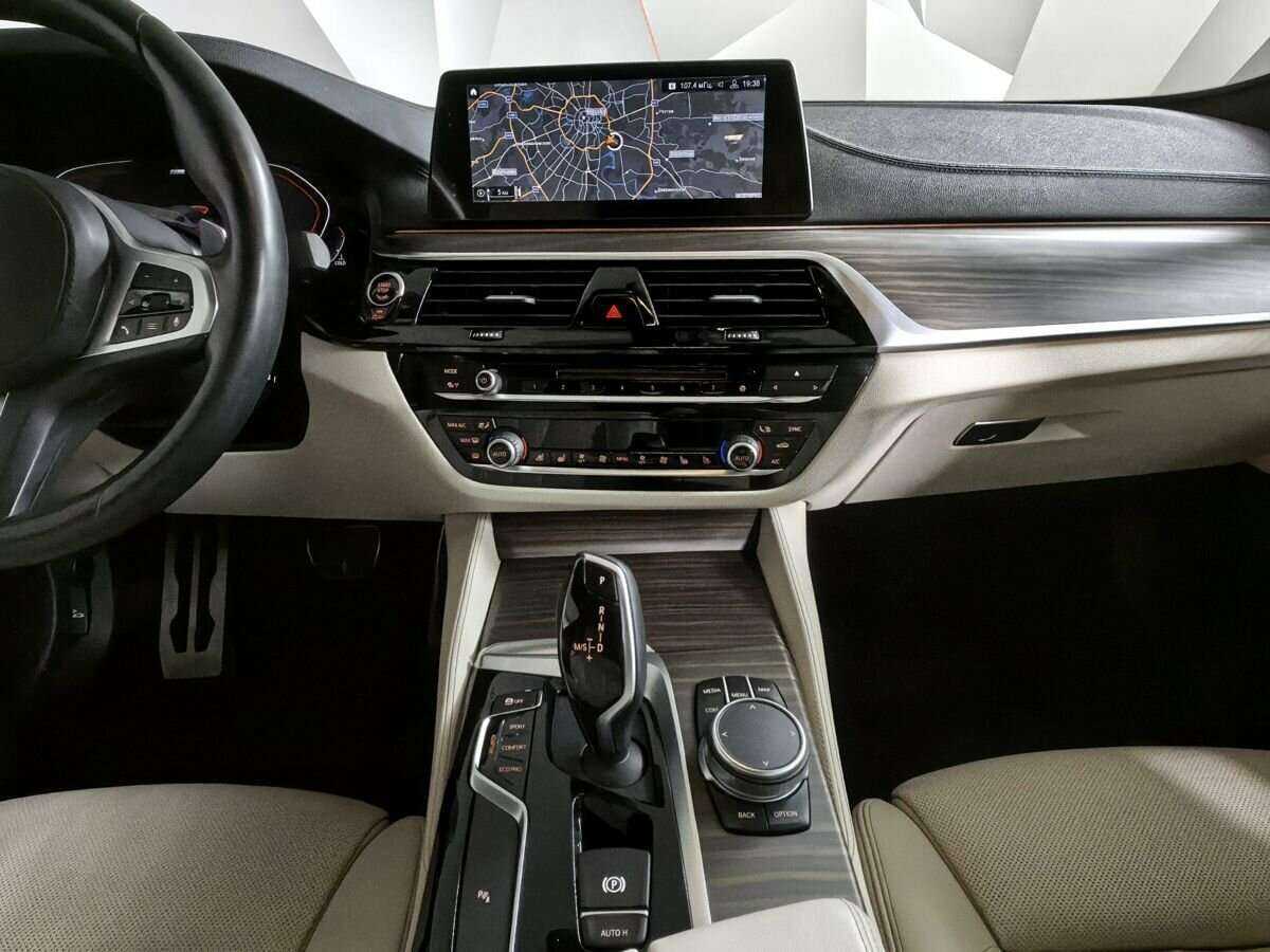 Купить BMW 5 серии 530d xDrive, 2019, 94 176 км, фото №11