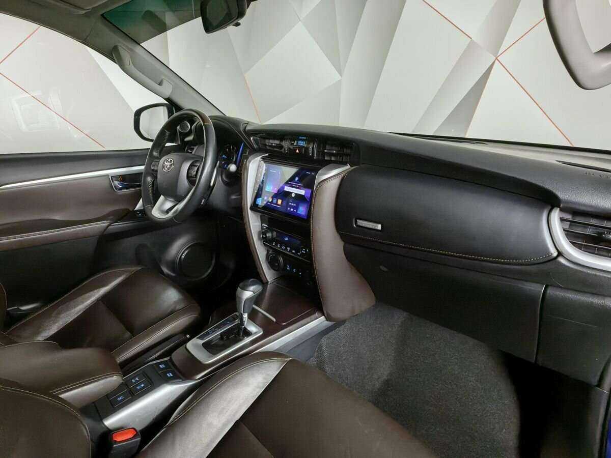 Купить Toyota Fortuner, 2017, 169 579 км, фото №9