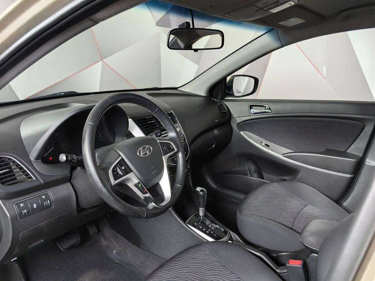 Купить Hyundai Solaris, 2011, 122 814 км, фото №14