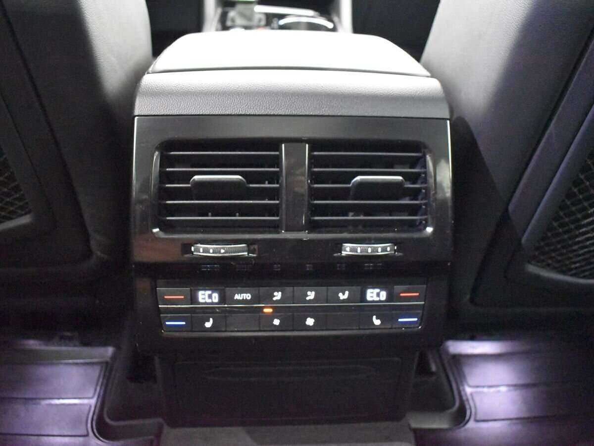 Купить Volkswagen Touareg, 2019, 62 935 км, фото №17