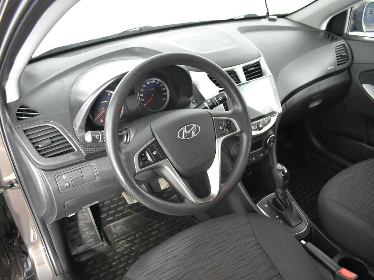 Купить Hyundai Solaris, 2016, 82 321 км, фото №7