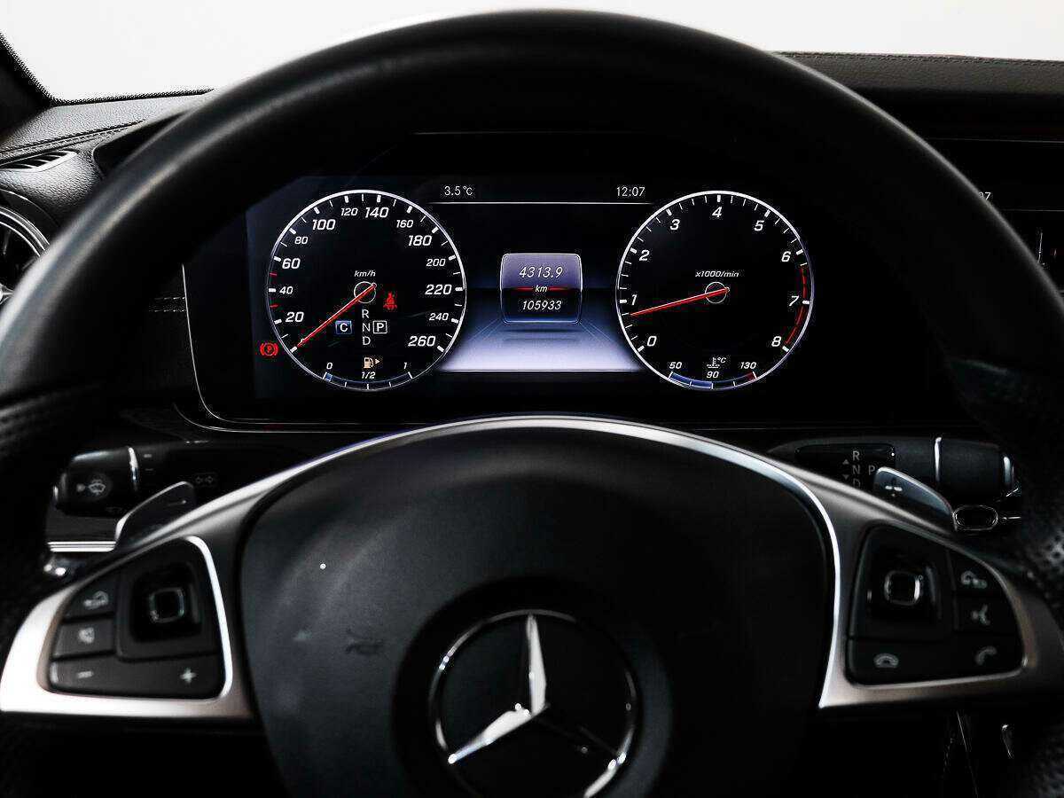 Купить Mercedes-Benz E-Класс 200, 2017, 105 932 км, фото №19