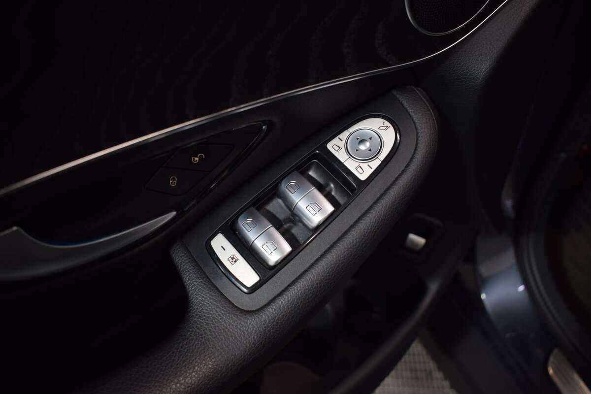 Купить Mercedes-Benz GLC 250 d, 2016, 170 600 км, фото №11