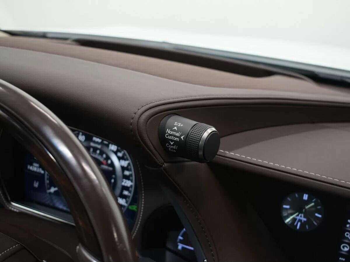 Купить Lexus LS 500, 2018, 143 000 км, фото №14