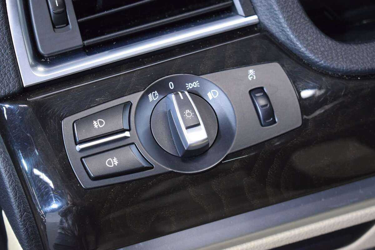 Купить BMW 5 серии Gran Turismo 535d xDrive, 2011, 245 100 км, фото №13