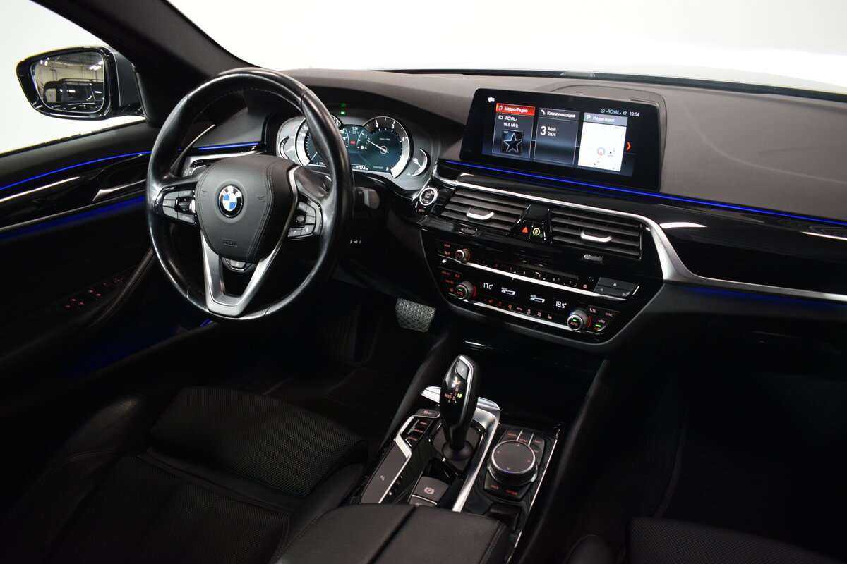 Купить BMW 5 серии 520d xDrive, 2019, 77 620 км, фото №11