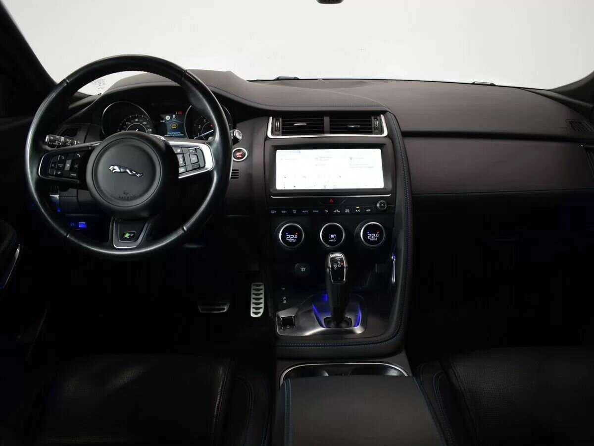 Купить Jaguar E-Pace, 2020, 52 947 км, фото №5