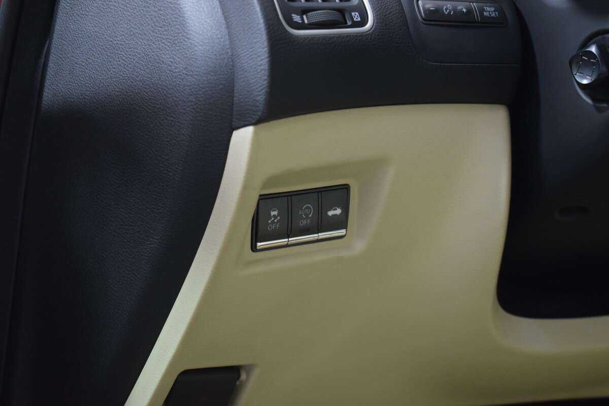 Купить Infiniti Q50, 2015, 263 000 км, фото №17