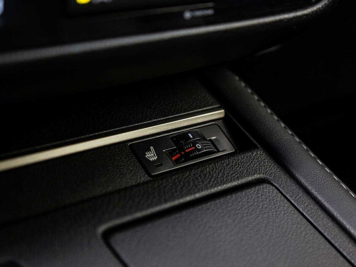 Купить Lexus ES 200, 2018, 79 188 км, фото №22