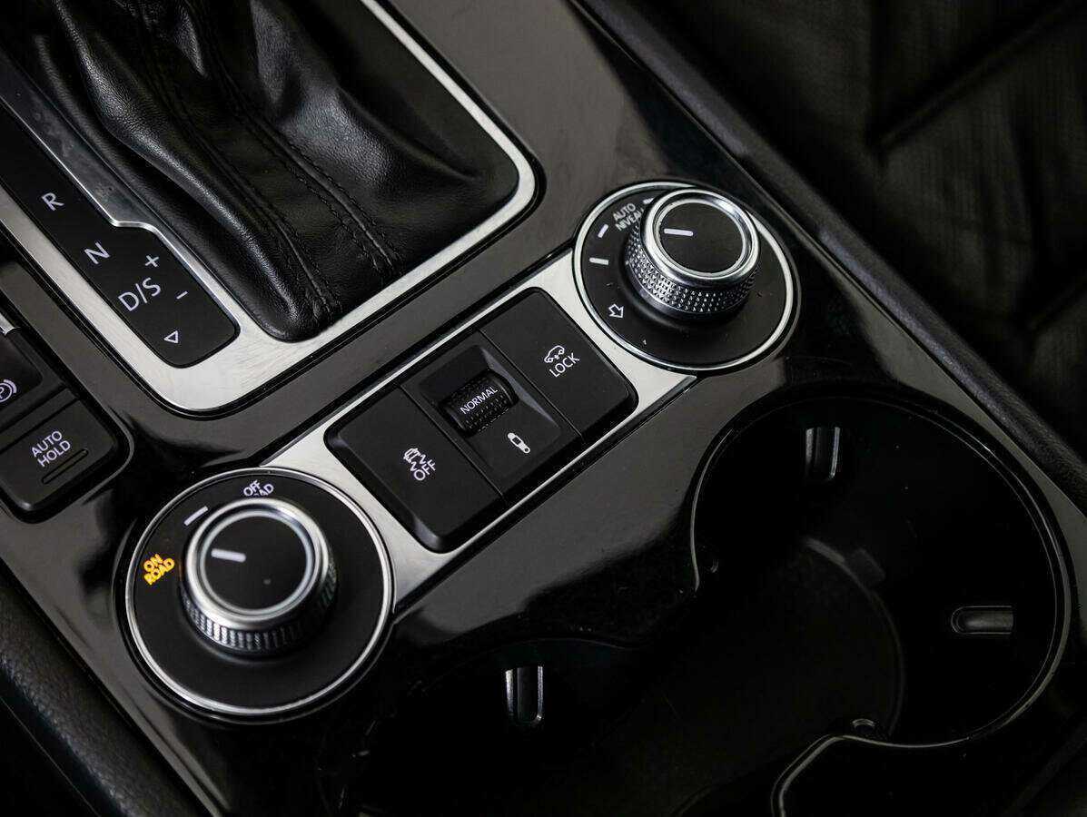 Купить Volkswagen Touareg, 2018, 125 351 км, фото №14