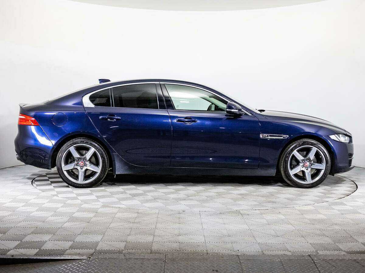 Купить Jaguar XE, 2017, 76 265 км, фото №4