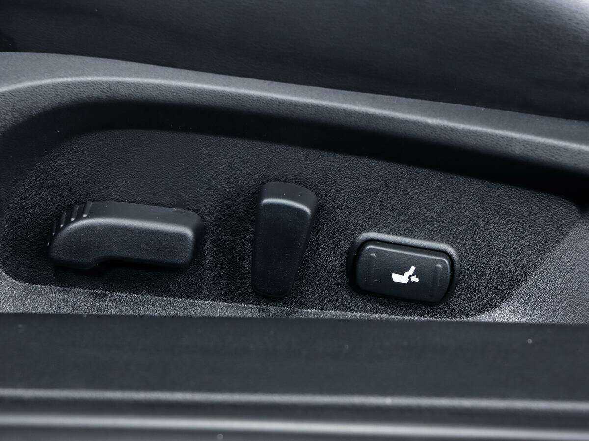 Купить Infiniti Q60, 2017, 151 907 км, фото №14