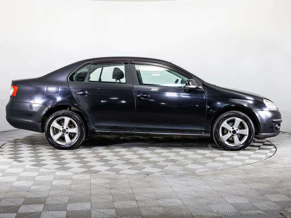Купить Volkswagen Jetta, 2009, 189 510 км, фото №4
