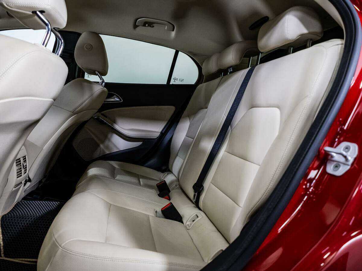 Купить Mercedes-Benz GLA 250, 2017, 57 900 км, фото №9